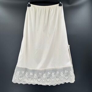 Vive La Difference Cream Nylon Half Slip Lace Trim Side Slit Medium 6 Vintage